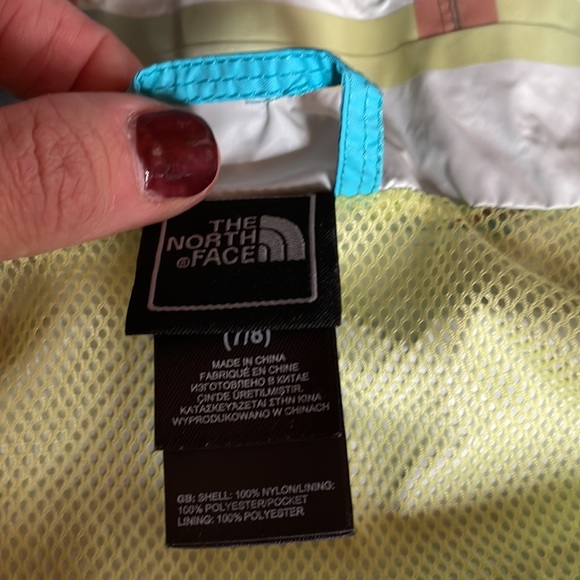 COPY - The North Face Rain shell - Picture 4 of 5